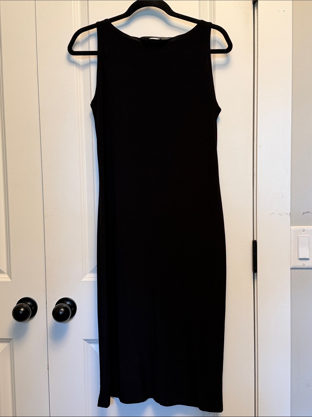 Norma Kamali Black Sleeveless Shift Dress Stretchy Midi LBD Medium